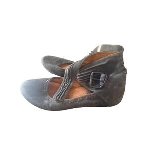 Naya Women's 'Fauna' Ankle-strap Flats Sz 7M y